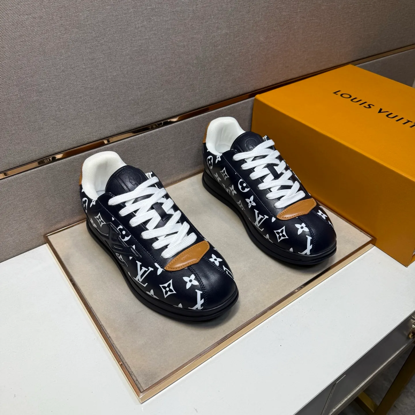 Men's men's shoes 💰pp560 [LV～] Men's casual shoes 2025z cabinet sales simultaneously 🔶Size: 38-44 #️⃣ 🔷4 colors🔜The upper is made of multi-material splicing➕Mesh lining, comfortable and breathable, sole: original comfortable and wear-resistant outsole, ⚠️real thing📱photographed🎬real thing is better📢📢📢